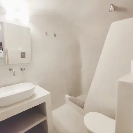 Fira Livin Cave Apartment Santorini Island